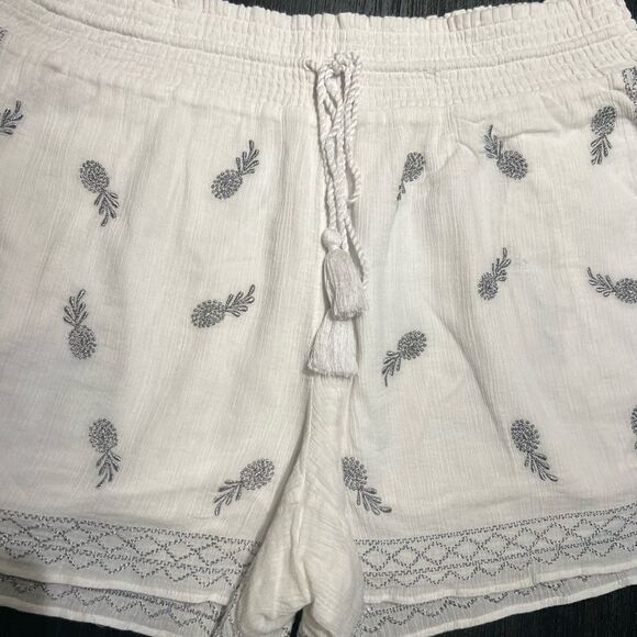 NWOT Gorgeous White, Pineapple J Crew Shorts Large Excellent Condition - Picture 7 of 7